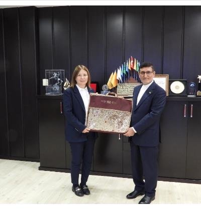 دیدار یا رئیس دانشگاه 19 مایس سامسون